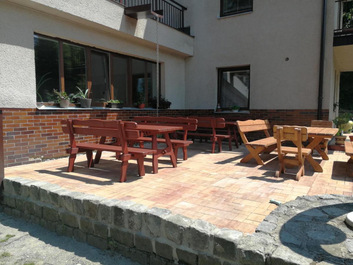 Penzion U Kluju Vestin Екстериор снимка