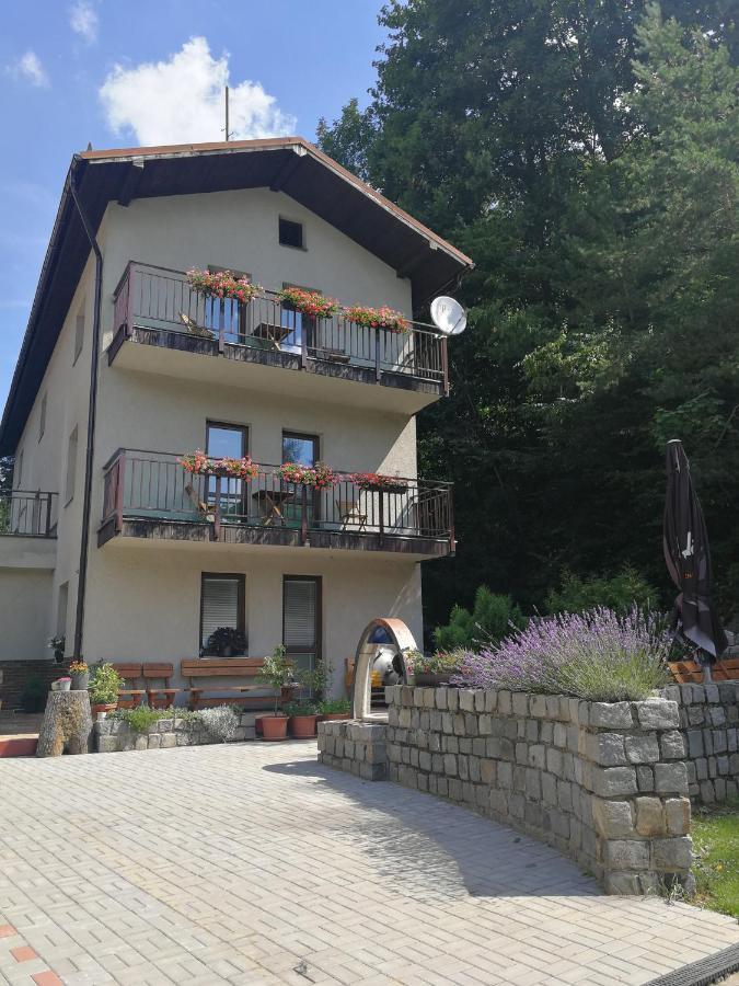 Penzion U Kluju Vestin Екстериор снимка